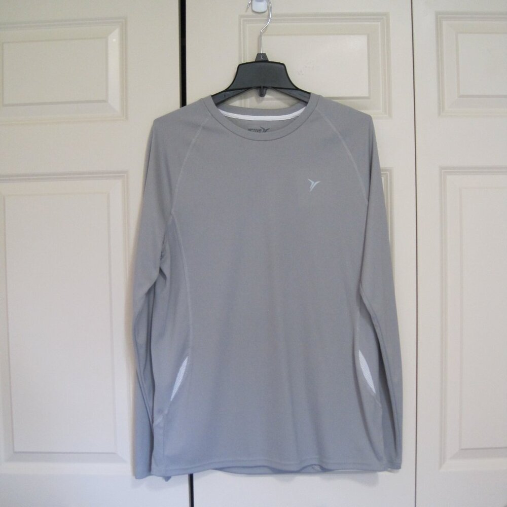 Old Navy Gray Long Sleeve Tee
